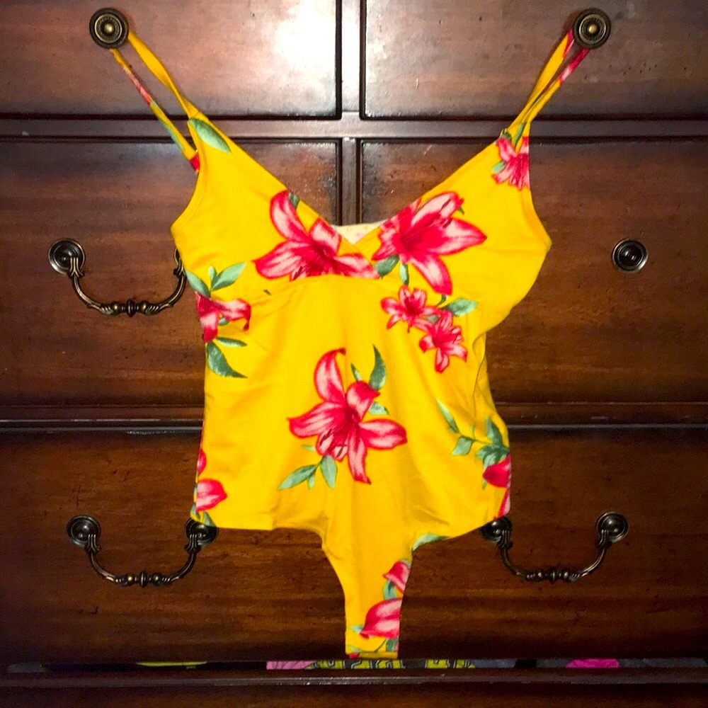 NWT Floral Bodysuit